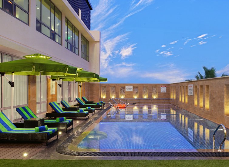 Swiming pool hotels in Goa